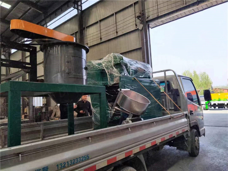 ��ʽ����C(j��)60��̖(h��o)���͑�̎�������O(sh��)���b܇�l(f��)؛