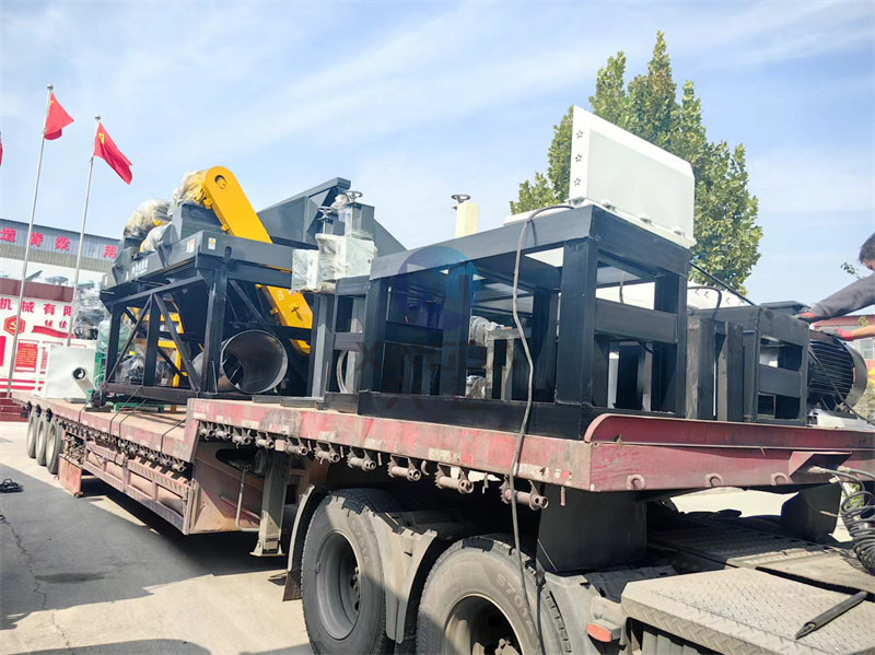 年產(chǎn)3萬噸顆粒有機肥生產(chǎn)線裝車現(xiàn)場