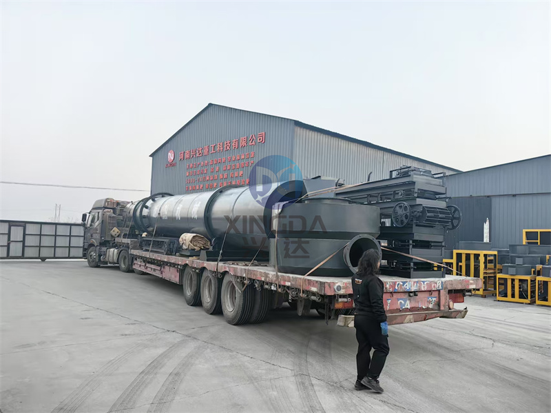 年產(chǎn)3萬(wàn)噸有機(jī)肥生產(chǎn)線發(fā)貨現(xiàn)場(chǎng)